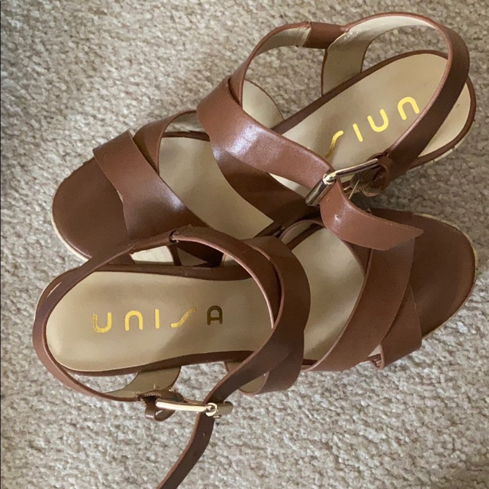 Unisa Wedges